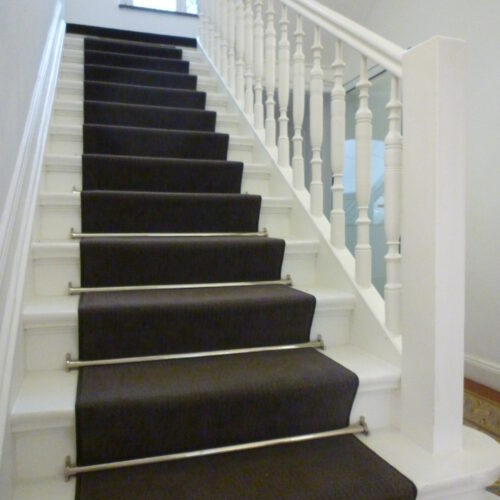 altbautreppe lackiert in hochglanzlack