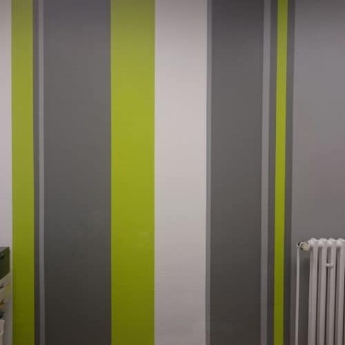 wandflaeche mit streifen