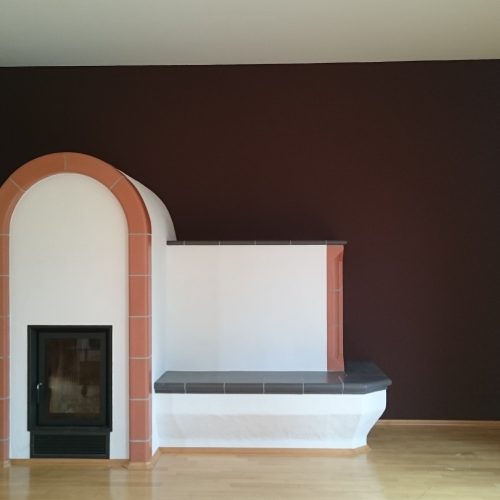 wohnzimmeranstrich mit kamin